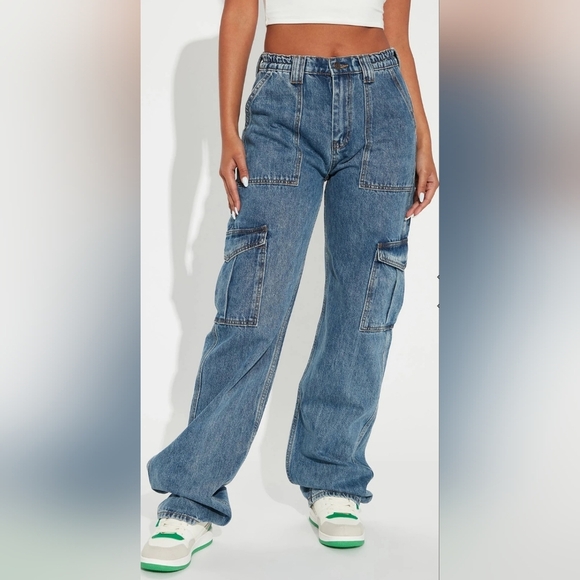 Wide Leg Cargo Jeans For Woman Size 7. - Picture 5 of 7